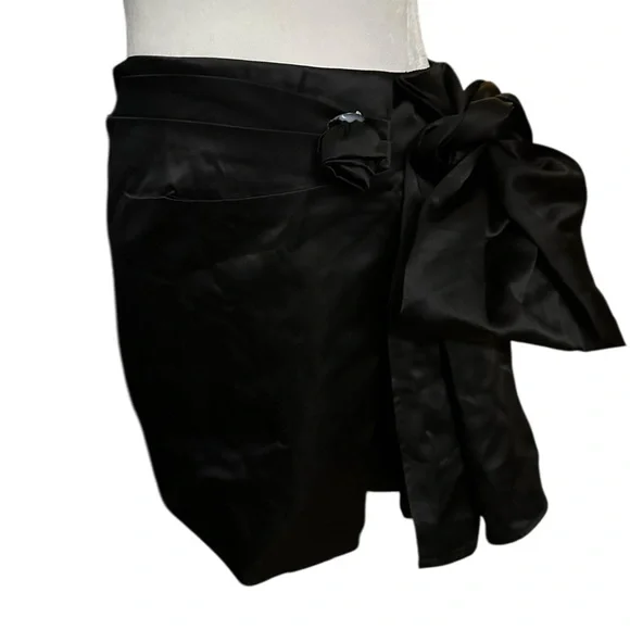 Another Mode Women’s Asymmetrical Mini Skirt Long Side Drape Black Size M NWT - Picture 4 of 13